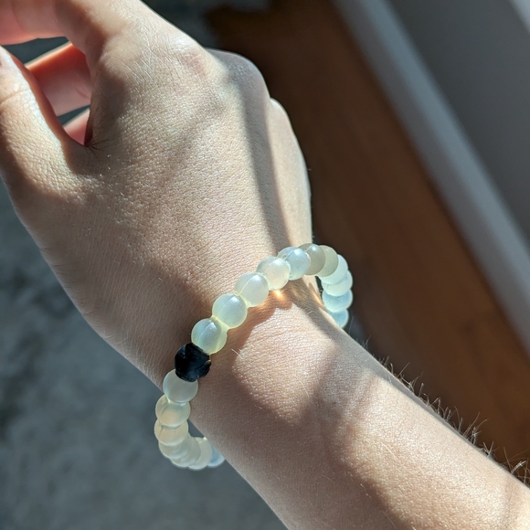 Live Lokai Classic Bracelet - Picture 3 of 5